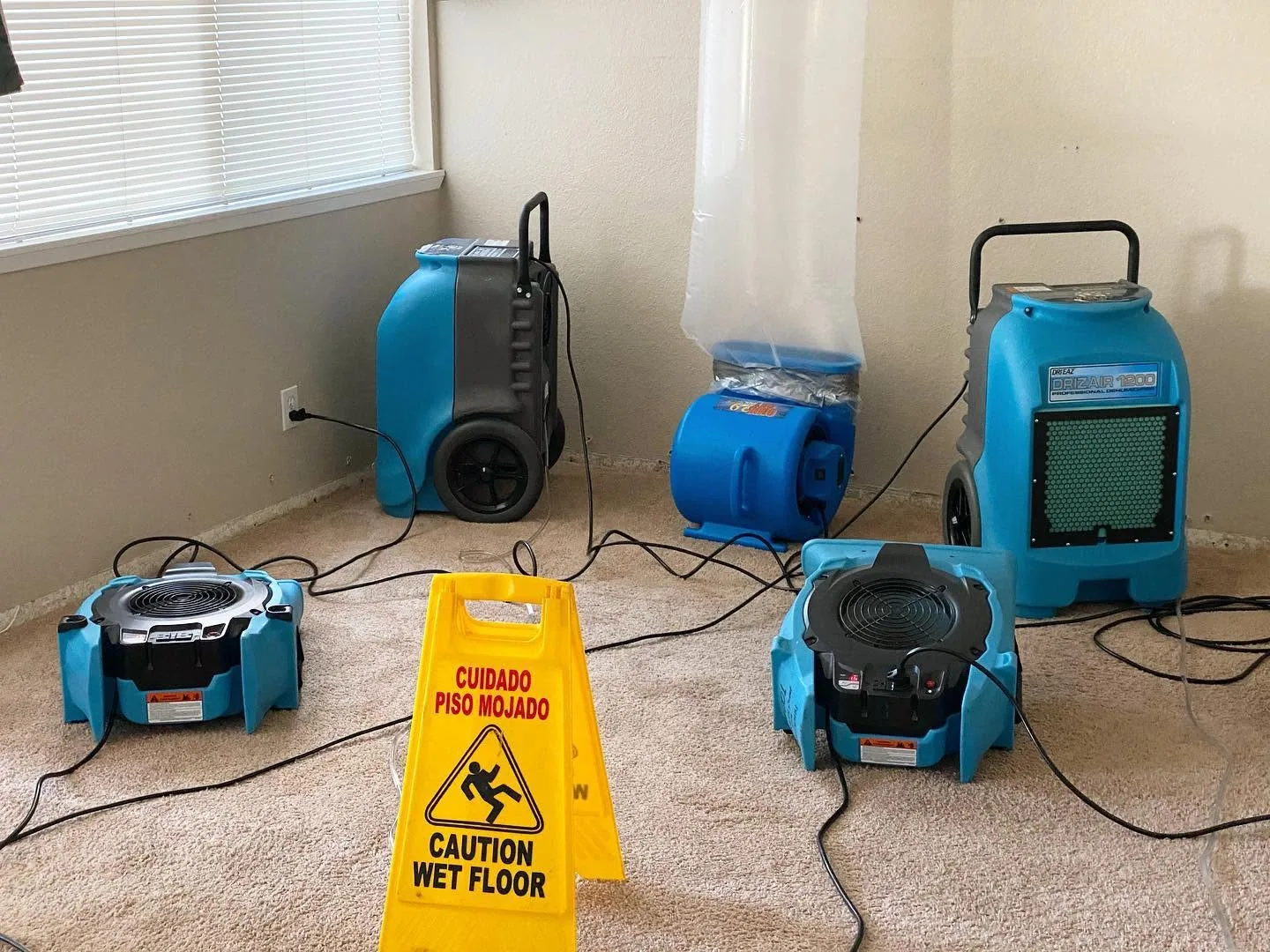 Structural drying equipment and dehumidifiers in Los Angeles